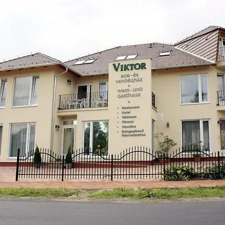 Couette-café Viktor Bor- és Vendégház**** Balatonmáriafürdő
