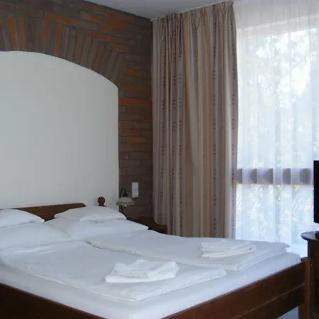 Couette-café Viktor Bor- és Vendégház**** Balatonmáriafürdő